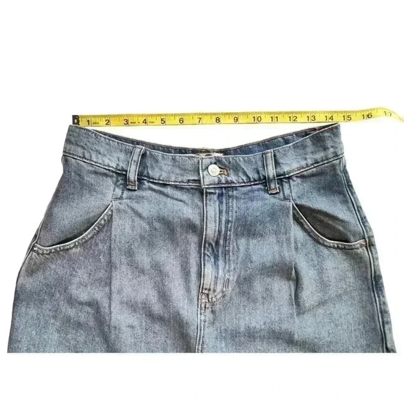 WE THE FREE WOMEN’S DENIM JEAN MINI SKIRT•SIZE 28/US 6•LIGHT WASH DENIM • - Picture 4 of 7